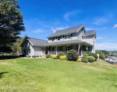 123 Bonifanti Ln, Factoryville, PA 18419