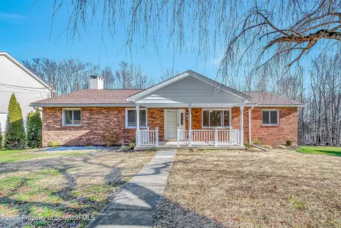 206 Gardner St, Moscow, PA 18444