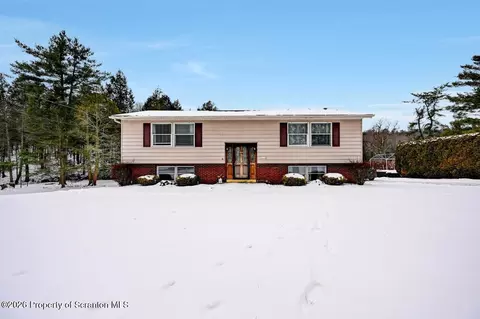1317 Heart Lake Rd, Scott Twp, PA 18433