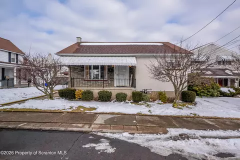 421 W Mary St, Old Forge, PA 18518