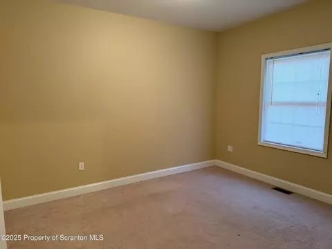 Bedroom - 615 Arthur Ave, Scranton, PA 18510 photo 1 of 4