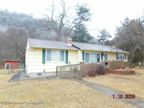 1055 Blue Ridge Ave, Matamoras, PA 18336