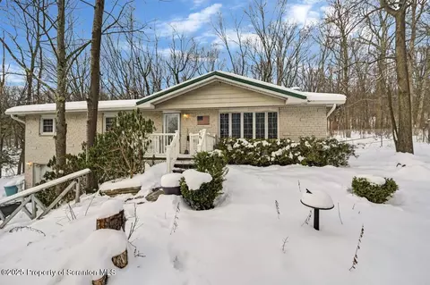 20 Hill St, Jefferson Twp, PA 18436