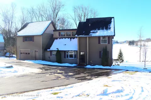 1181 Old County Rd, Montrose, PA 18801