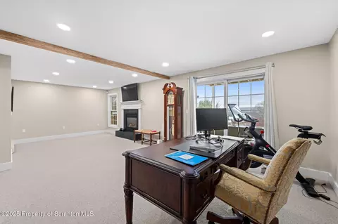 302 Thackeray Close, Moosic, PA 18507 photo 30