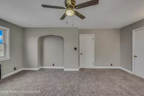 Bedroom - 141 School St, Scranton, PA 18508 photo 2 of 8