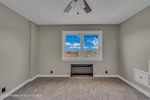 Bedroom - 141 School St, Scranton, PA 18508 photo 5 of 8