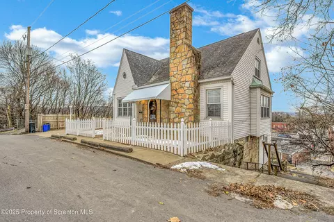 Exterior - 141 School St, Scranton, PA 18508 photo 2 of 9