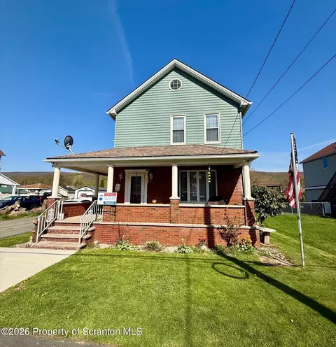 727 Lackawanna Ave, Mayfield, PA 18433