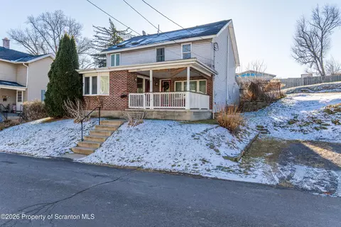 1862 Yard Ave, Scranton, PA 18508