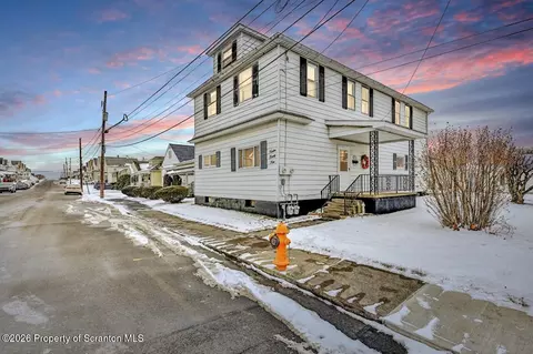 1295 Reynolds Ave, Taylor, PA 18517