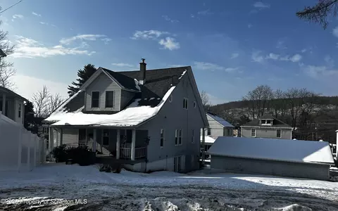 15 Reservoir St, Simpson, PA 18407