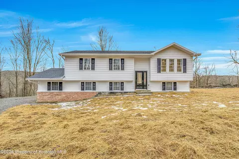 460 Newcomb Rd, Factoryville, PA 18419