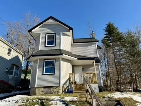 24 Birkett St, Carbondale, PA 18407