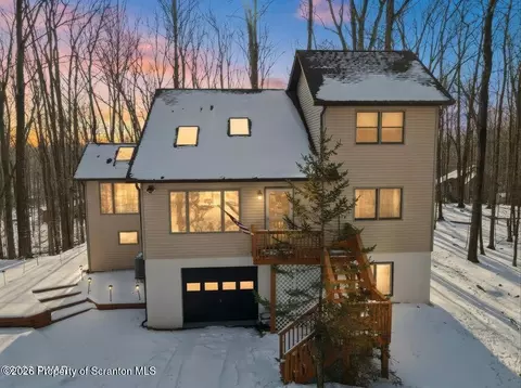 7 4172 Cherokee Ct, Lake Ariel, PA 18436
