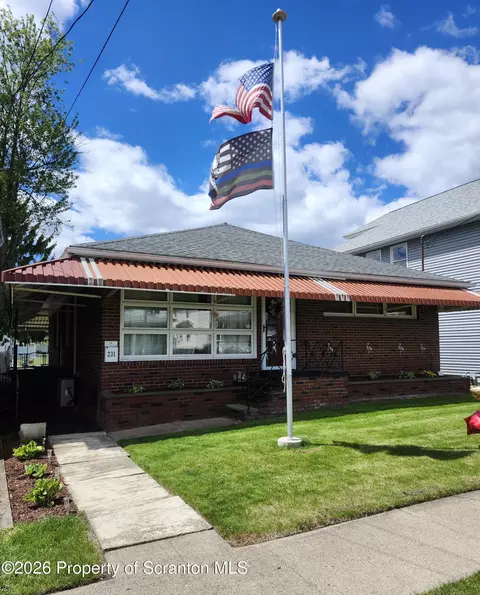 231 Poplar St, Dickson City, PA 18519