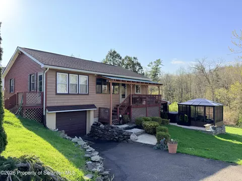 338 Bailey St, South Abington, PA 18411
