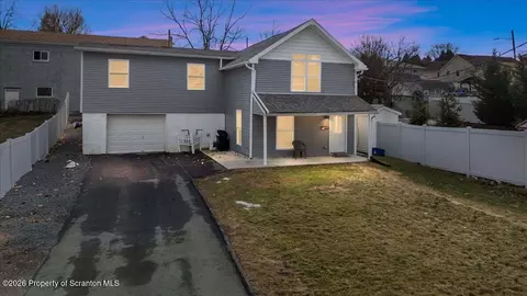3709 Laurel Ave, Moosic, PA 18507