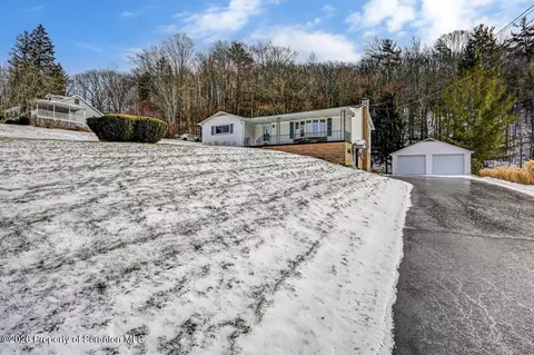 148 Green Grove Rd, Scott Twp, PA 18447