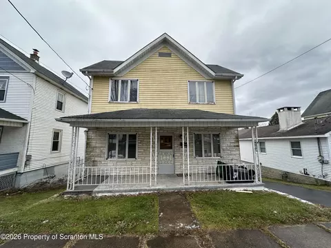 720 Delaware St, Forest City, PA 18421