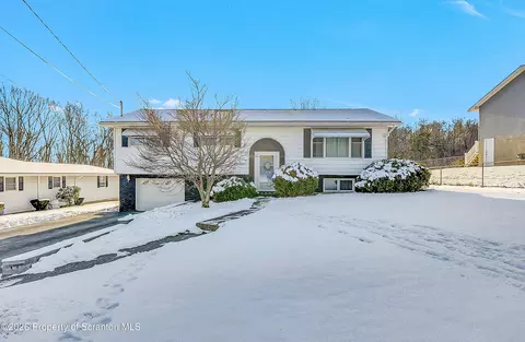 419 Lillibridge St, Peckville, PA 18452