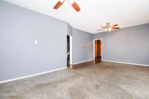 2 Ferguson Pl, Dunmore, PA 18509 photo 9