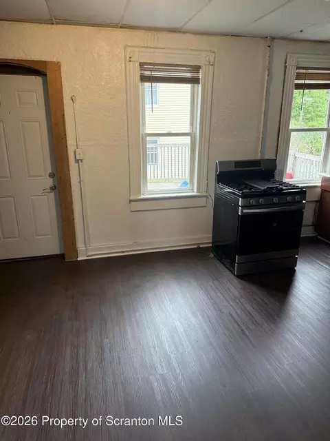 2 Ferguson Pl, Dunmore, PA 18509 photo 10
