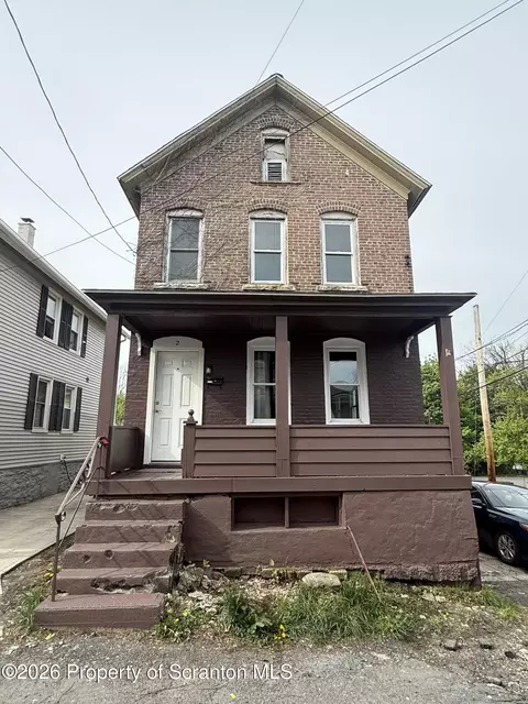 2 Ferguson Pl, Dunmore, PA 18509 photo 3
