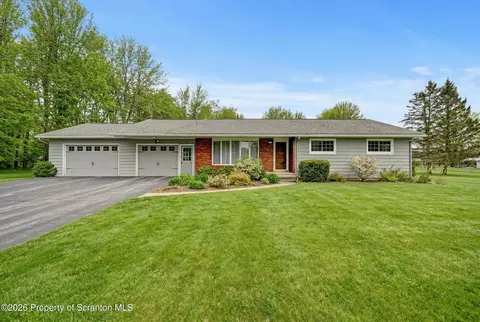 68 Buena Vista Dr, Covington Twp, PA 18444