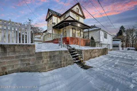 810 Wheeler Ave, Scranton, PA 18510