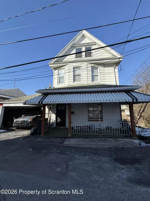 1017 Hamm Ct, Scranton, PA 18505