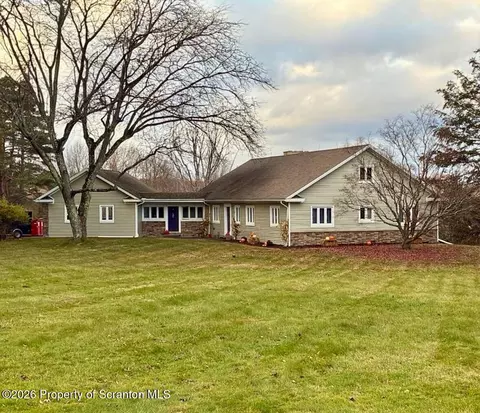 1208 Country Club Rd, Clarks Summit, PA 18411