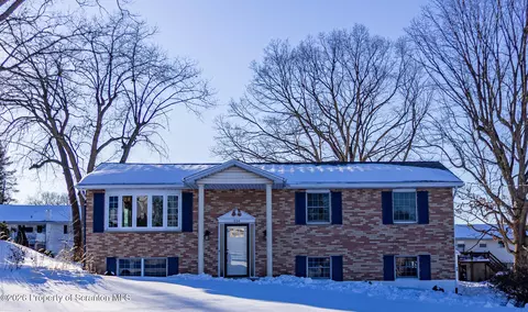 804 Grace Ln, Moosic, PA 18507