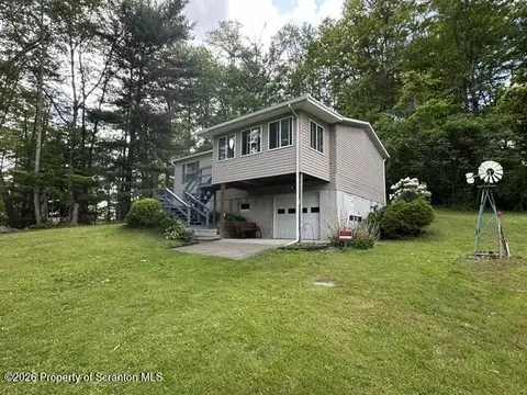 13 Hillside Dr, Nicholson, PA 18446