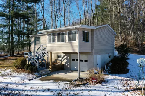 13 Hillside Drive Dr, Nicholson, PA 18446