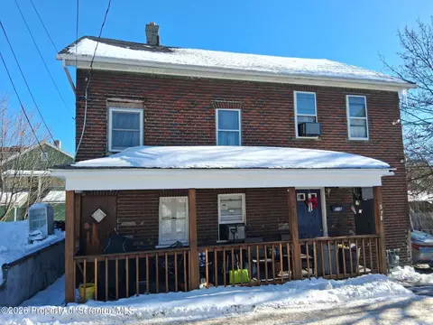 518 Kirst Ct, Scranton, PA 18505