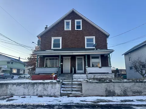 83 Elizabeth St, Pittston, PA 18640