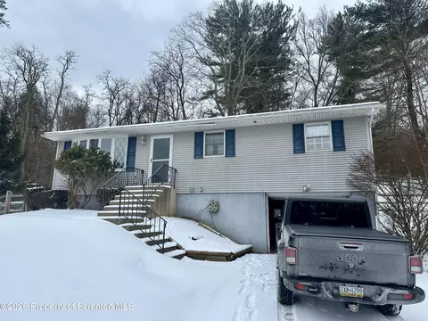 3501 Sullivans Trl, Falls, PA 18615
