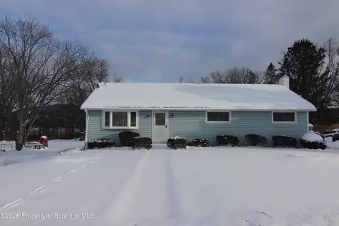 20 Maple Ln, Tunkhannock, PA 18657