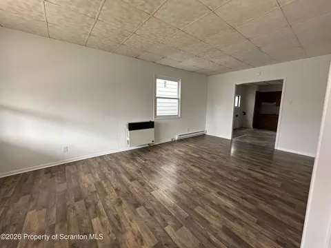 732 Main St, Avoca, PA 18641