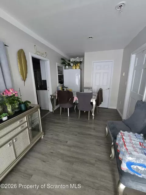 130 Lincoln Ave, Carbondale, PA 18407