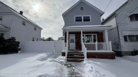 1447 Dartmouth St, Scranton, PA 18504