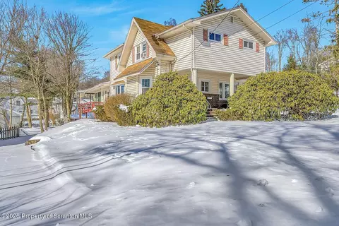 429 Clark Ave, Clarks Summit, PA 18411