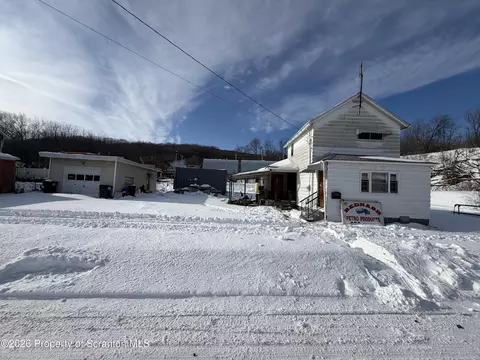 103 5th St, Mayfield, PA 18433 photo 1