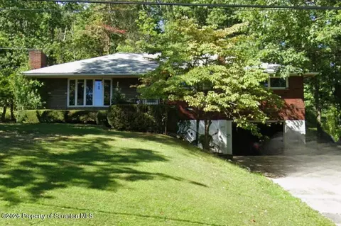 108 W Mountain Rd, Scranton, PA 18504