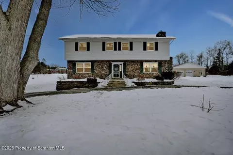 9109 Valley View Dr, Clarks Summit, PA 18411