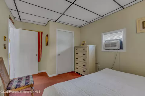 Bedroom - 1114 Springbrook Ave, Moosic, PA 18507 photo 4 of 7