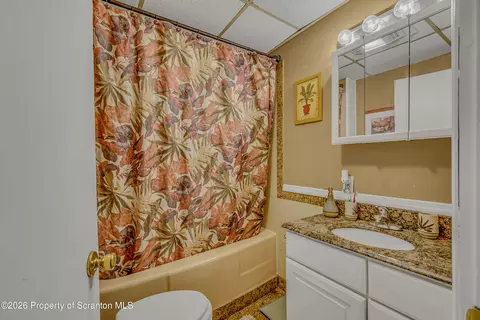Bath - 1114 Springbrook Ave, Moosic, PA 18507 photo 2 of 3