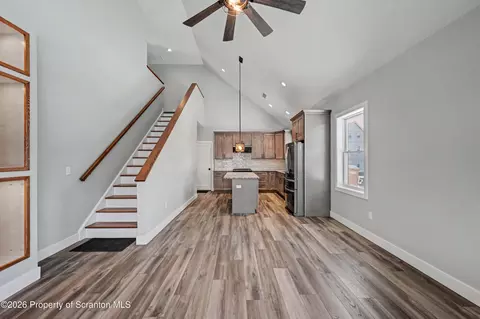 Entry Way - 115 E Pine St, Dunmore, PA 18512 photo 5 of 10