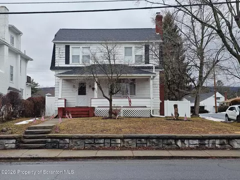 602 S Main St, Taylor, PA 18517